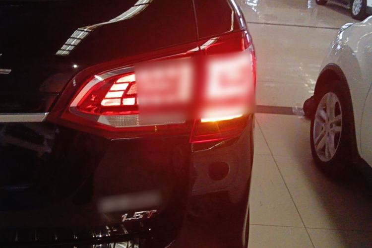 Used Haval H6 2014 Sport Version 1.5T Manual Two-Wheel Drive Elite Edition Right Rear Taillight