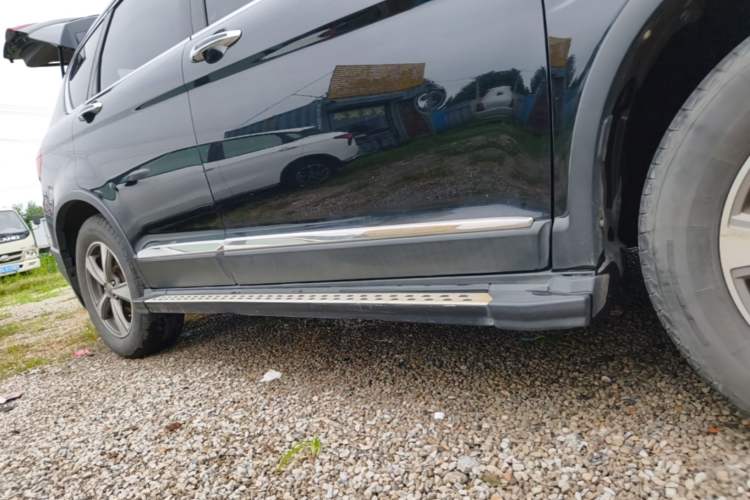 Used Haval H6 2014 Sport Version 1.5T Manual Two-Wheel Drive Elite Edition Right Side Sill