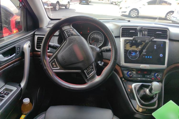 Used Haval H6 2014 Sport Edition 2.0T Diesel Manual Two-Wheel Drive Prestige Model Steering Wheel