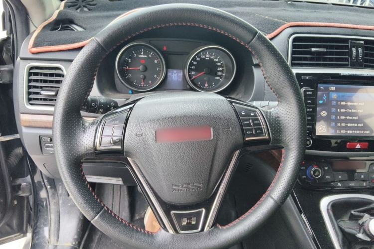 Used Haval H6 2014 Sport Version 1.5T Manual Two-Wheel Drive Elite Edition Steering Wheel