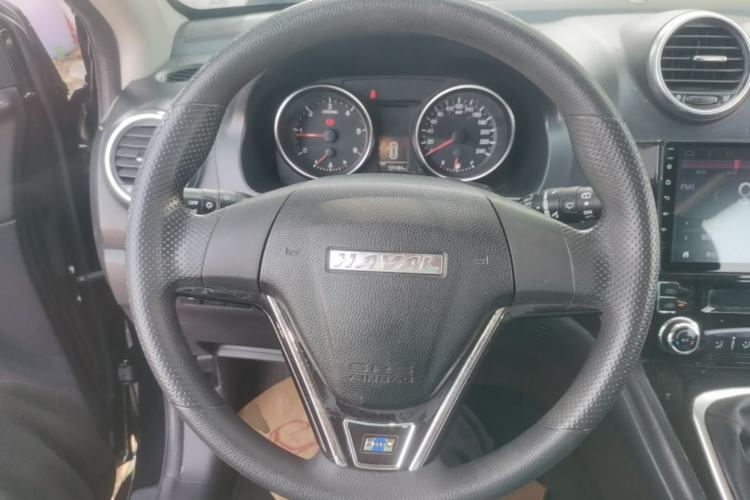 Used Haval H6 2014 Upgraded Model 2.0T Diesel Manual Two-Wheel Drive Urban Version Steering Wheel