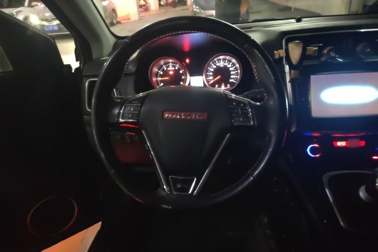Used Haval H6 2014 Sport Version 1.5T Manual Two-Wheel Drive Elite Edition Steering Wheel