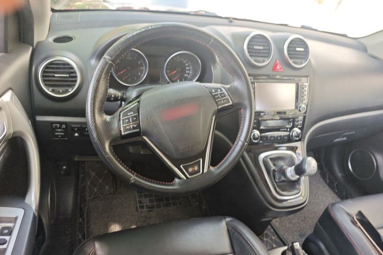 Used Haval H6 2014 Upgraded Model 1.5T Manual Two-Wheel Drive Elite Version Steering Wheel