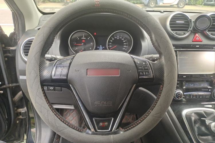 Used Haval H6 2014 Upgraded Model 2.0T Diesel Manual Two-Wheel Drive Elite Version Steering Wheel