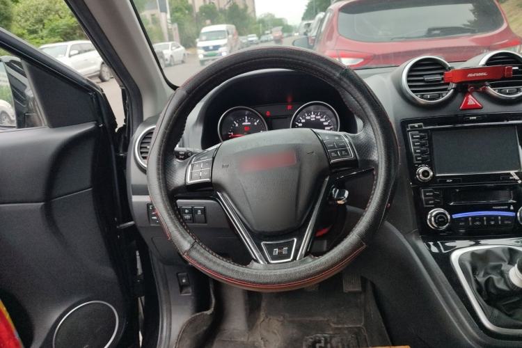 Used Haval H6 2014 Upgraded Model 2.0T Diesel Manual Two-Wheel Drive Elite Version Steering Wheel