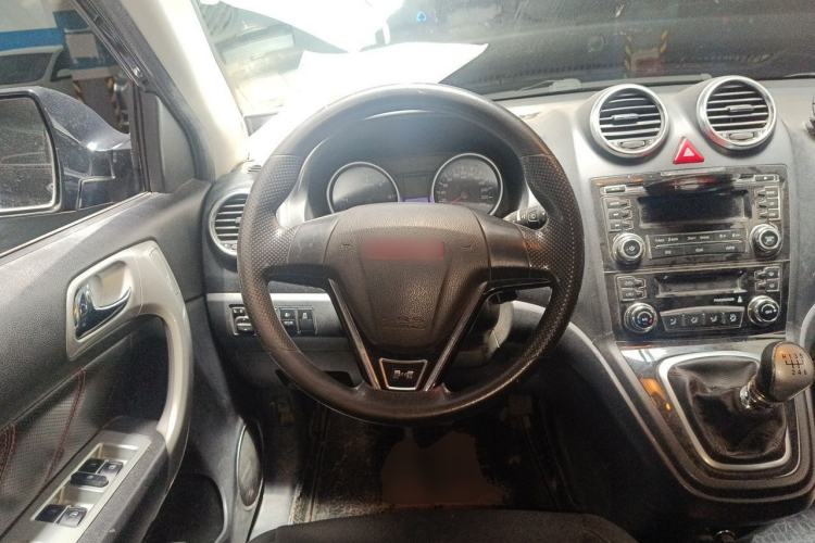 Used Haval H6 2014 Upgraded Model 2.0T Diesel Manual Two-Wheel Drive Urban Version Steering Wheel