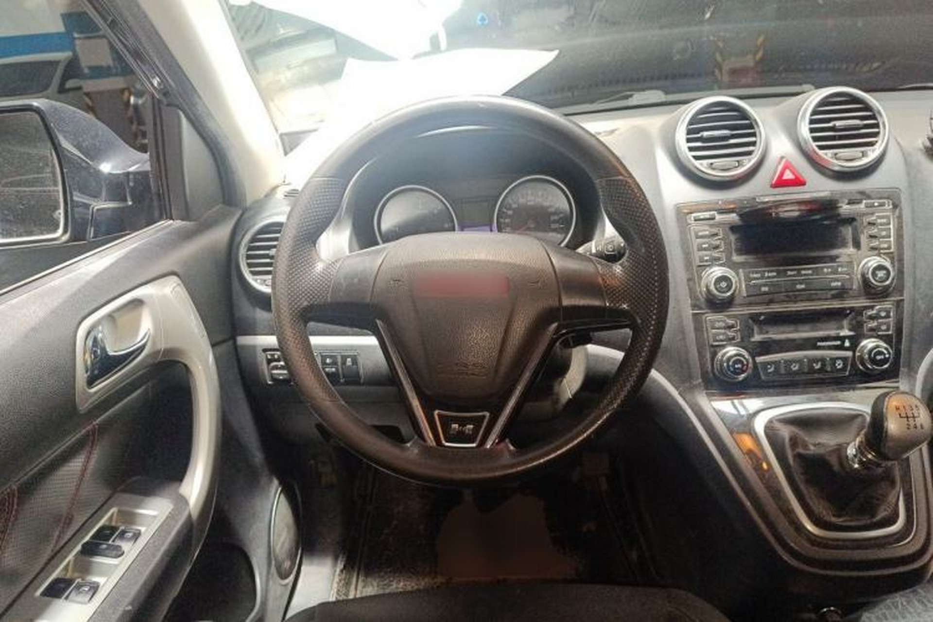 Used Haval H6 2014 Upgraded Model 2.0T Diesel Manual Two-Wheel Drive Urban Version Steering Wheel