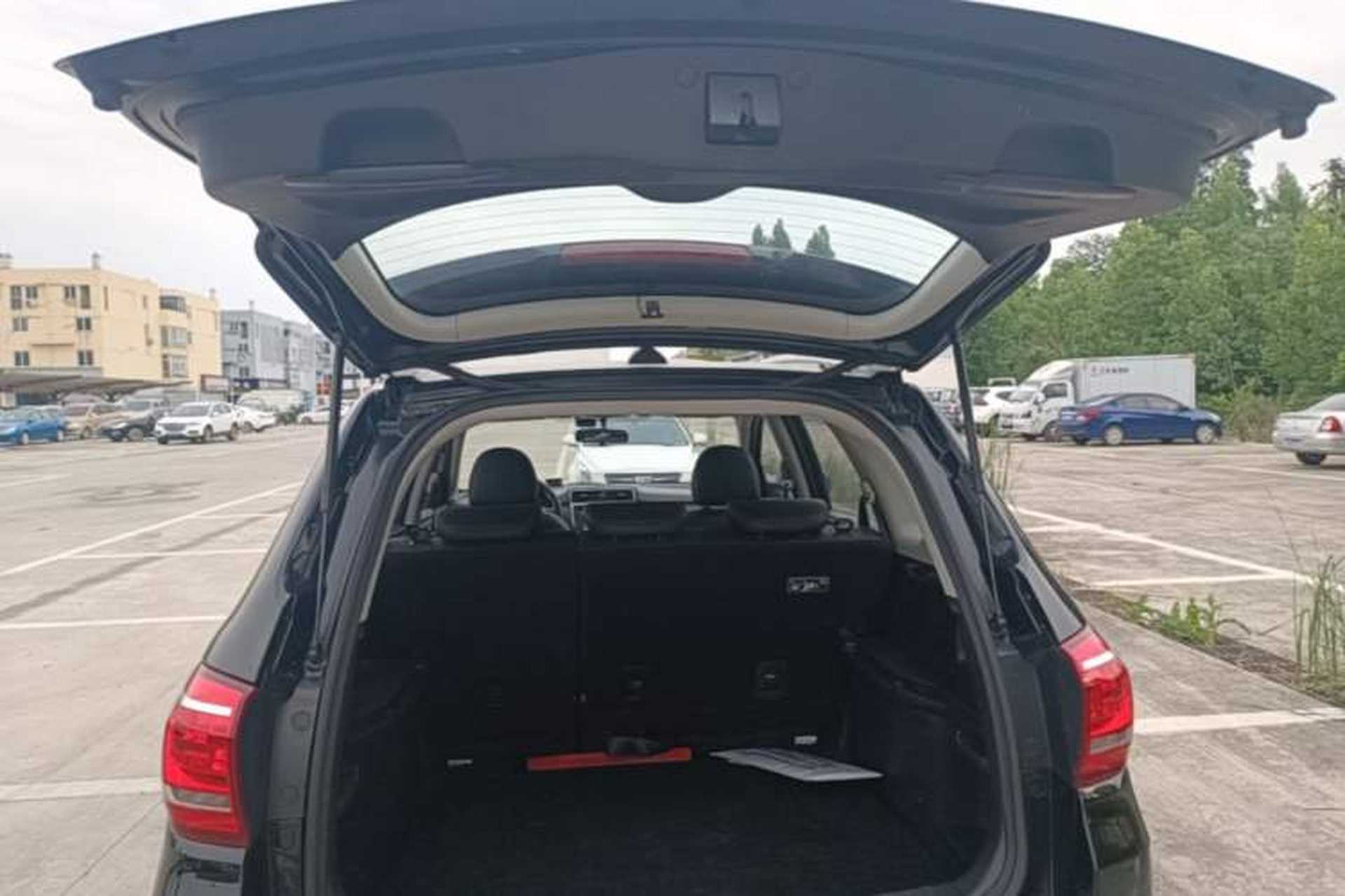 Used Haval H6 2014 Sport Version 1.5T Manual Two-Wheel Drive Elite Edition Trunk