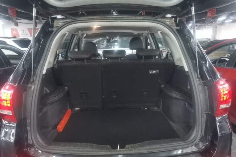 Used Haval H6 2014 Sport Version 1.5T Manual Two-Wheel Drive Elite Edition Trunk