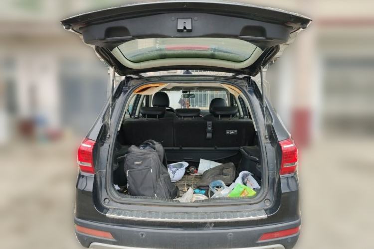 Used Haval H6 2014 Sport Version 1.5T Manual Two-Wheel Drive Elite Edition Trunk