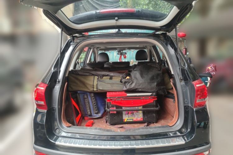Used Haval H6 2014 Sport Version 1.5T Manual Two-Wheel Drive Elite Edition Trunk