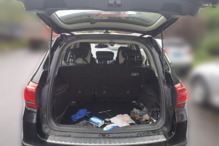 Used Haval H6 2014 Sport Edition 2.0T Diesel Manual Two-Wheel-Drive Elite Model Trunk