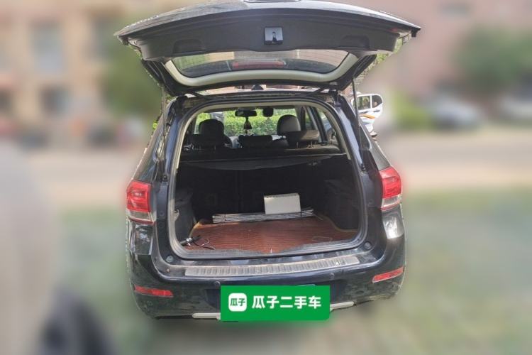 Used Haval H6 2014 Upgraded Model 2.0T Diesel Manual Two-Wheel Drive Elite Version Trunk