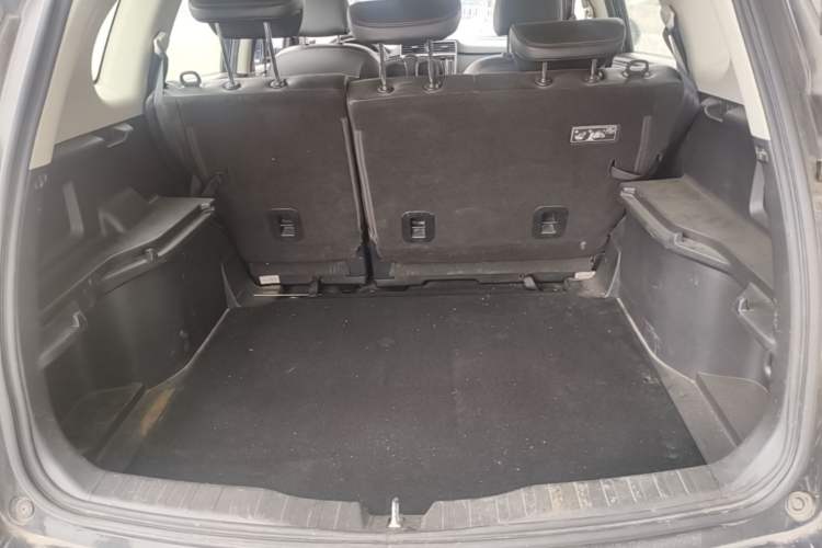 Used Haval H6 2014 Sport Version 1.5T Manual Two-Wheel Drive Elite Edition Trunk