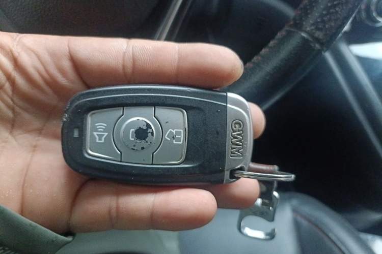 Used Haval H6 2014 Upgraded Model 1.5T Manual 4x4 Elite Version Vehicle Key