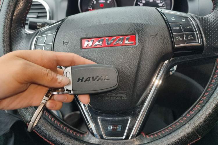 Used Haval H6 2014 Upgraded Model 2.0T Diesel Manual Two-Wheel Drive Elite Version Vehicle Key