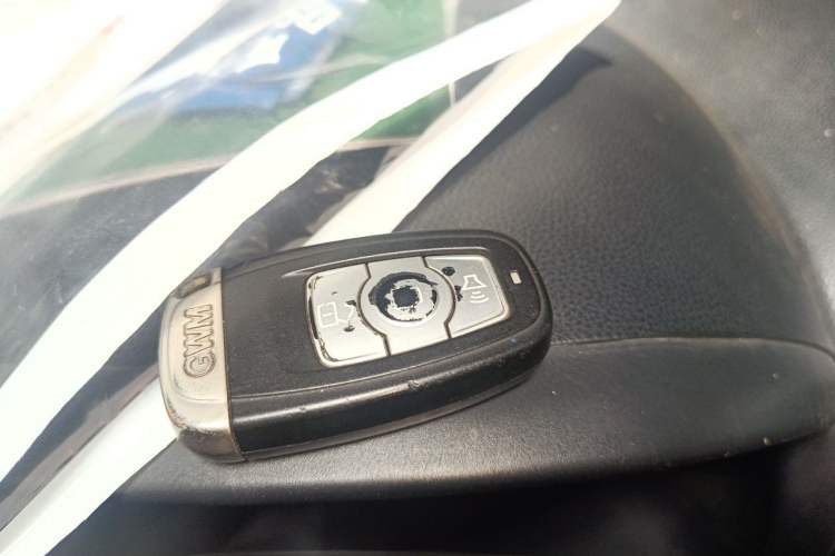Used Haval H6 2014 Upgraded Model 2.0T Diesel Manual Two-Wheel Drive Urban Version Vehicle Key