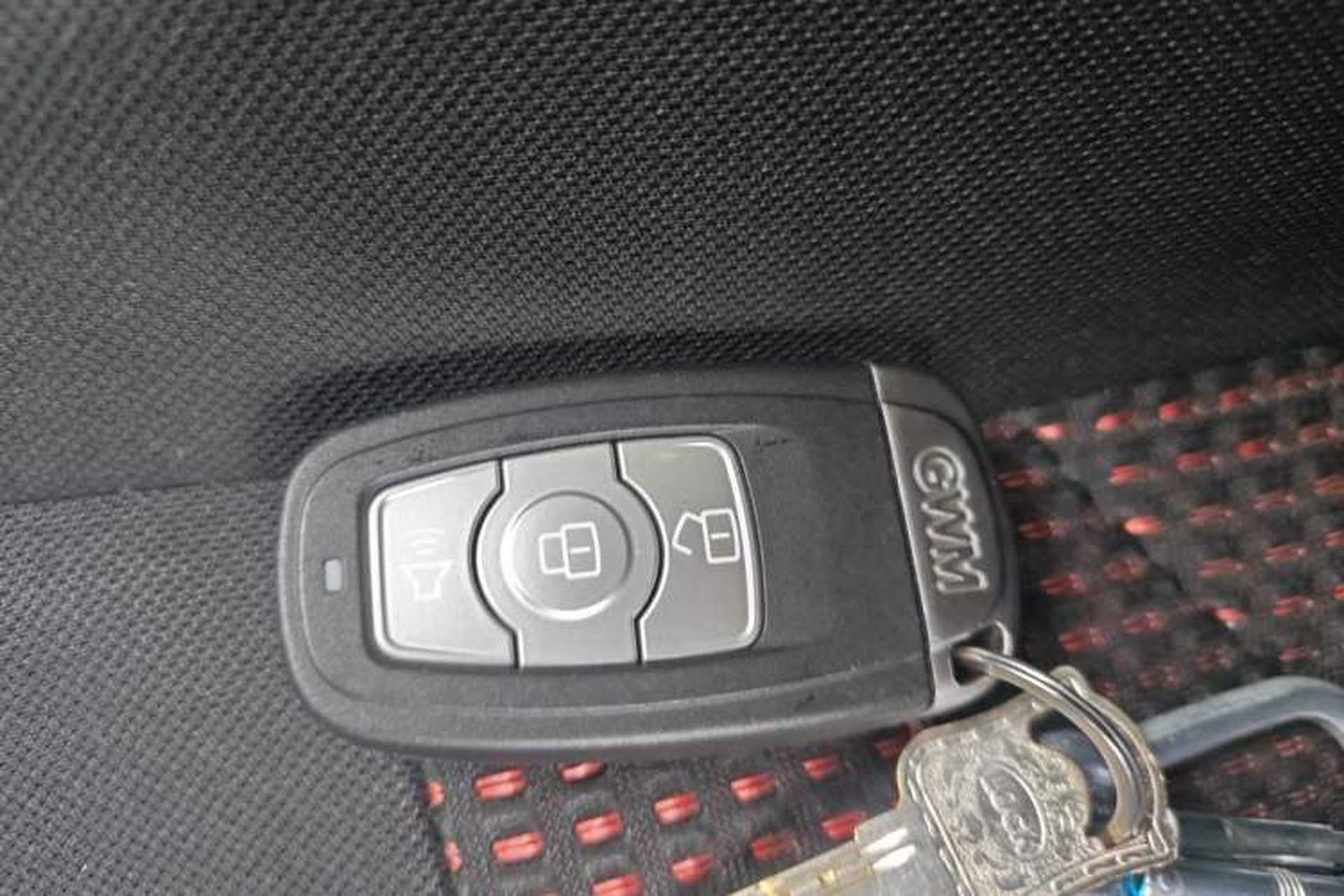 Used Haval H6 2014 Upgraded Model 2.0T Diesel Manual Two-Wheel Drive Urban Version Vehicle Key