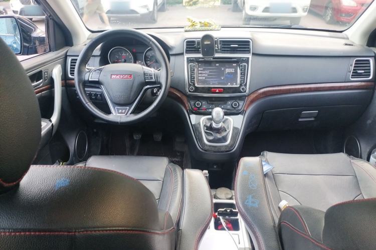Used Haval H6 2014 Sport Version 1.5T Manual Two-Wheel Drive Elite Edition Center Console