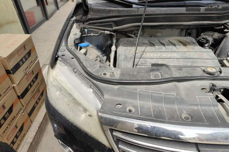 Used Haval H6 2014 Sport Version 1.5T Manual Two-Wheel Drive Elite Edition Engine Bay Right
