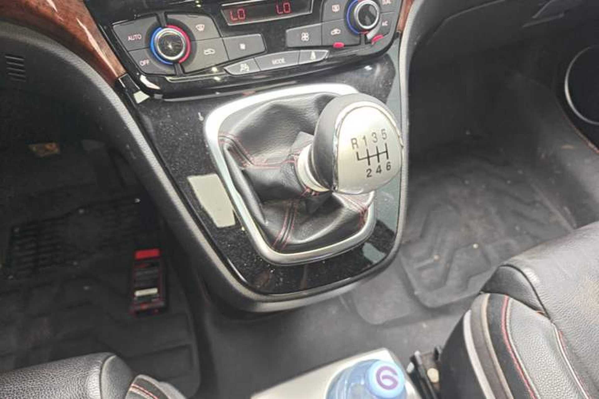 Used Haval H6 2014 Sport Version 1.5T Manual Two-Wheel Drive Elite Edition Gear Lever