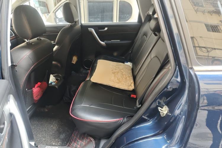 Used Haval H6 2014 Upgraded Model 1.5T Manual Two-Wheel Drive Elite Version Left Rear Seat