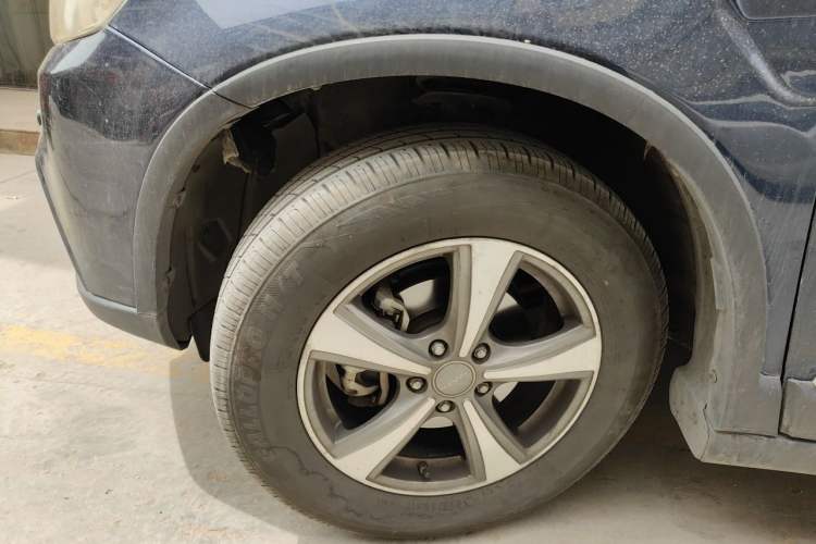 Used Haval H6 2014 Sport Version 1.5T Manual Two-Wheel Drive Elite Edition Right Front Wheel Hub