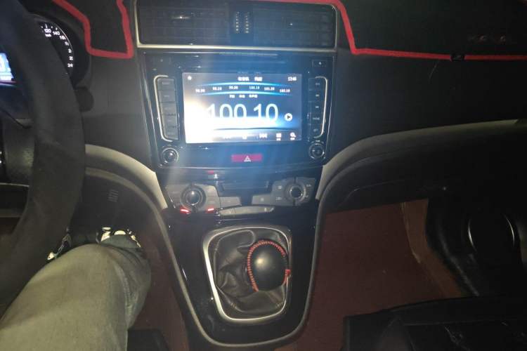 Used Haval H6 2014 Sport Version 1.5T Manual Two-Wheel Drive Elite Edition Audio And AC Panel