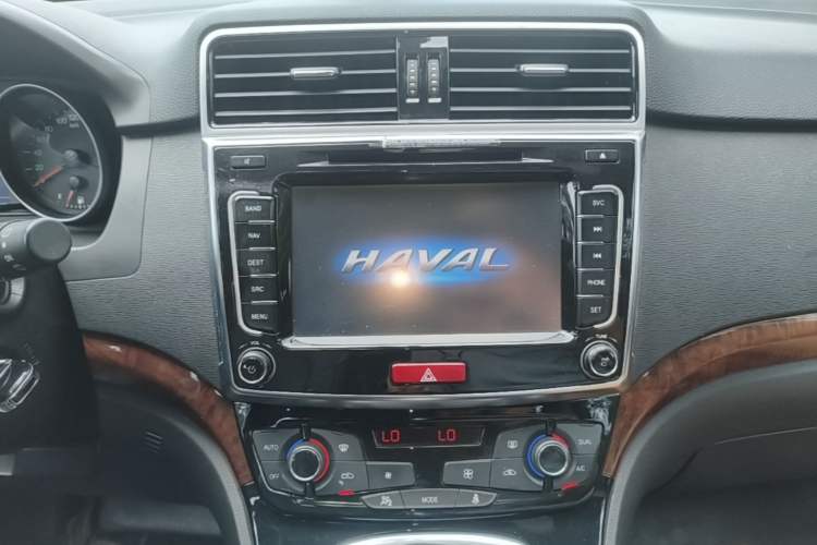 Used Haval H6 2014 Sport Version 1.5T Manual Two-Wheel Drive Elite Edition Audio And AC Panel