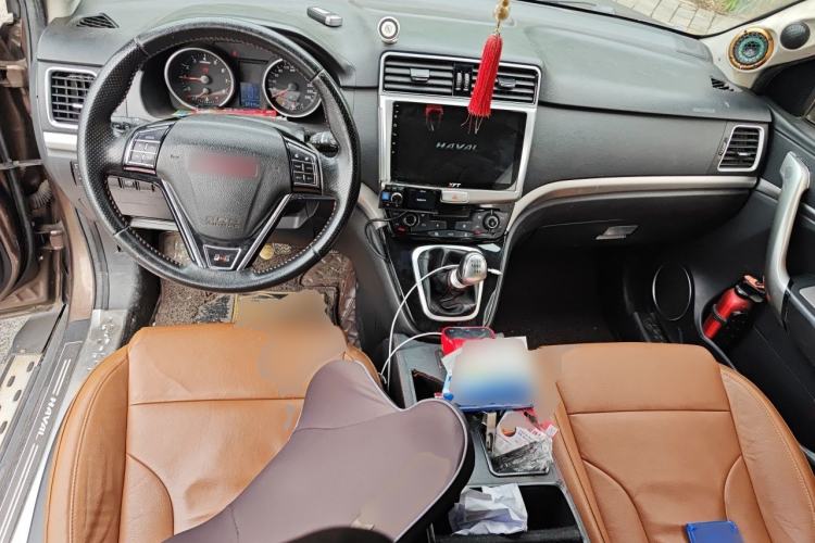 Used Haval H6 2014 Sport Version 1.5T Manual Two-Wheel Drive Elite Edition Center Console