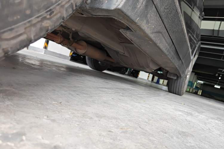 Used Haval H6 2014 Sport Version 1.5T Manual Two-Wheel Drive Elite Edition Chassis Front Left