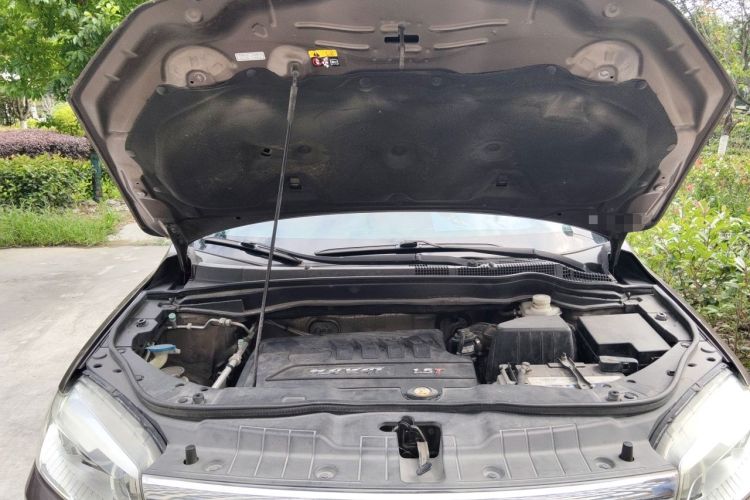 Used Haval H6 2014 Sport Version 1.5T Manual Two-Wheel Drive Elite Edition Engine Bay