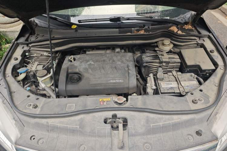 Used Haval H6 2014 Sports Edition 2.4L Automatic Prestige Model Engine Bay