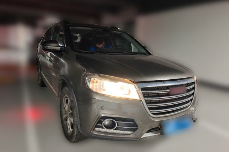 Used Haval H6 2014 Upgraded Model 1.5T Manual Two-Wheel Drive Elite Version Front Right 45 Deg
