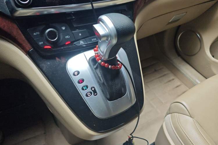 Used Haval H6 2014 Sports Edition 2.4L Automatic Prestige Model Gear Lever