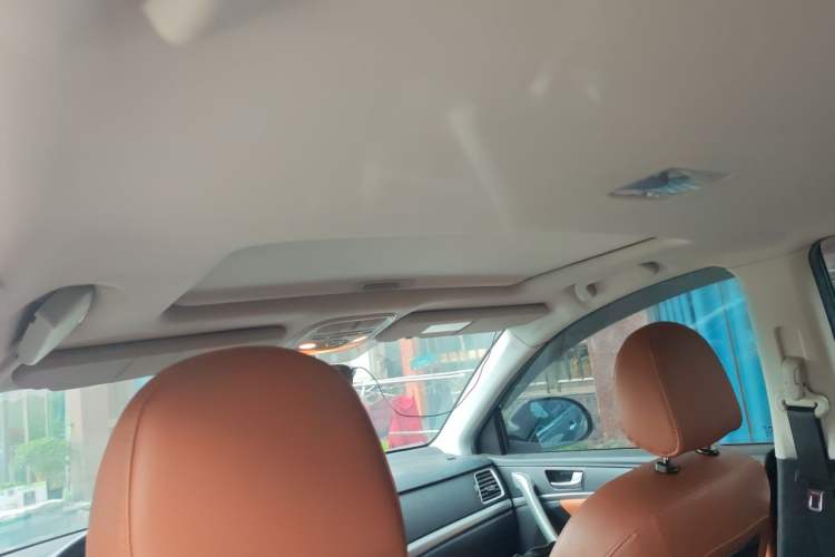 Used Haval H6 2014 Sport Version 1.5T Manual Two-Wheel Drive Elite Edition Headliner
