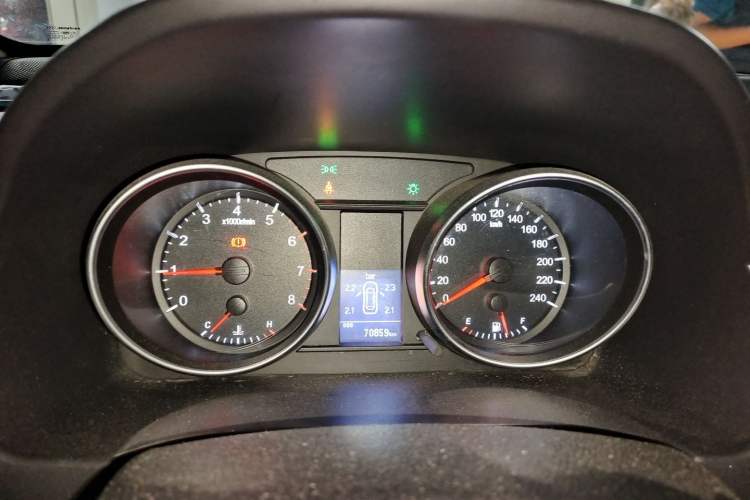 Used Haval H6 2014 Upgraded Model 1.5T Manual Two-Wheel Drive Elite Version Instrument Cluster