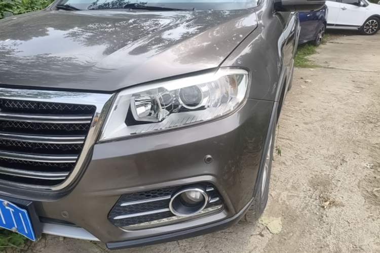 Used Haval H6 2014 Sport Version 1.5T Manual Two-Wheel Drive Elite Edition Left Front Headlight
