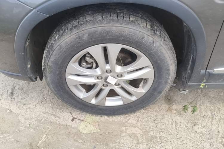 Used Haval H6 2014 Sport Version 1.5T Manual Two-Wheel Drive Elite Edition Left Front Wheel Hub
