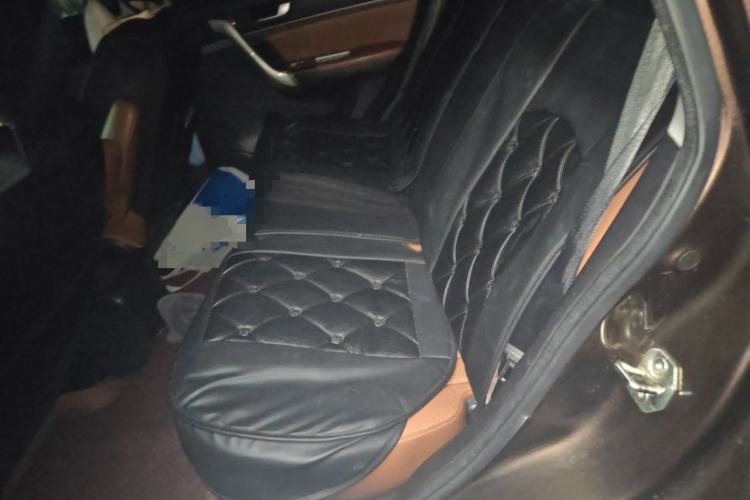 Used Haval H6 2014 Sport Version 1.5T Manual Two-Wheel Drive Elite Edition Left Rear Seat
