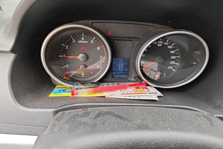 Used Haval H6 2014 Sport Version 1.5T Manual Two-Wheel Drive Elite Edition Odometer Close Up