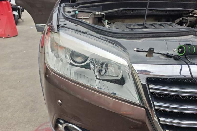 Used Haval H6 2014 Sport Version 1.5T Manual Two-Wheel Drive Elite Edition Right Front Headlight
