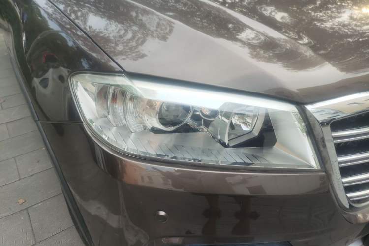 Used Haval H6 2014 Sport Version 1.5T Manual Two-Wheel Drive Elite Edition Right Front Headlight