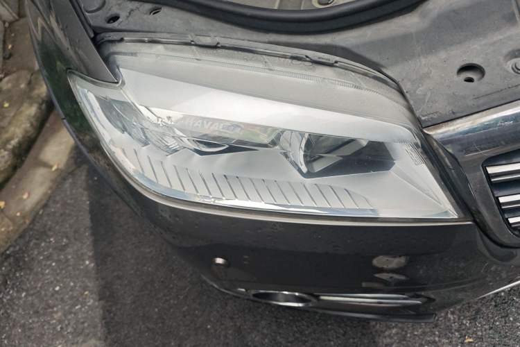 Used Haval H6 2014 Sports Edition 2.4L Automatic Prestige Model Right Front Headlight