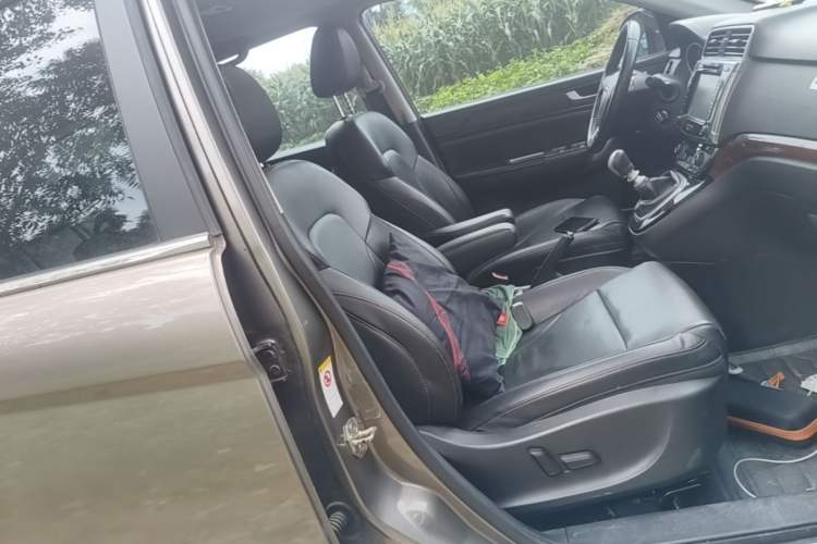Used Haval H6 2014 Sport Version 1.5T Manual Two-Wheel Drive Elite Edition Right Front Seat