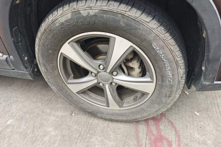 Used Haval H6 2014 Sport Version 1.5T Manual Two-Wheel Drive Elite Edition Right Front Wheel Hub