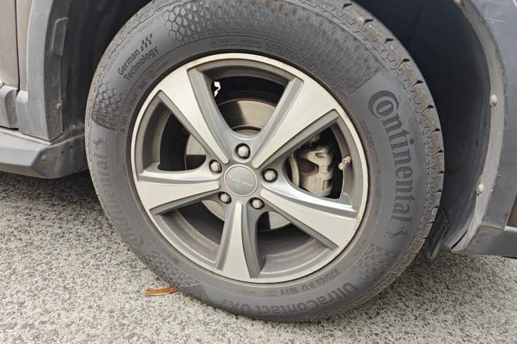 Used Haval H6 2014 Sport Version 1.5T Manual Two-Wheel Drive Elite Edition Right Front Wheel Hub