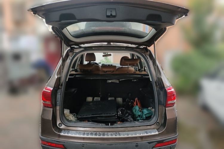 Used Haval H6 2014 Sport Version 1.5T Manual Two-Wheel Drive Elite Edition Trunk