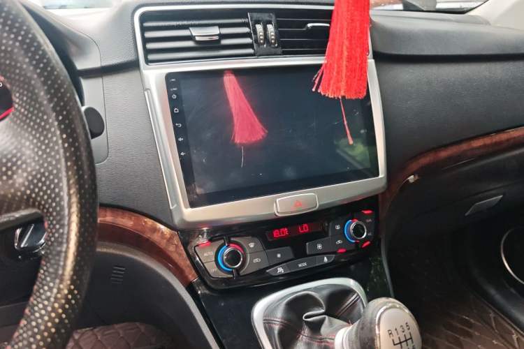 Used Haval H6 2014 Sport Version 1.5T Manual Two-Wheel Drive Elite Edition Audio And AC Panel