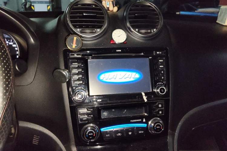 Used Haval H6 2014 Upgraded Model 1.5T Manual Two-Wheel Drive Elite Version Audio And AC Panel